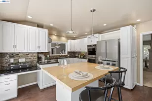 200 Greenwich Ln, Modesto, CA 95350 - Photo 23