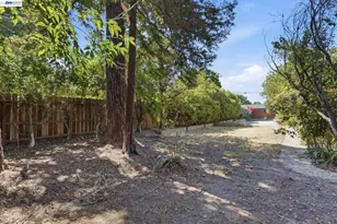 200 Greenwich Ln, Modesto, CA 95350 - Photo 43