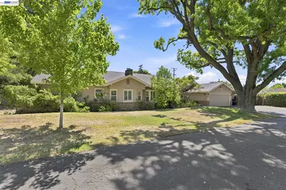 200 Greenwich Ln, Modesto, CA 95350 - Photo 1