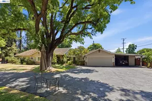200 Greenwich Ln, Modesto, CA 95350 - Photo 3