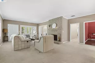 200 Greenwich Ln, Modesto, CA 95350 - Photo 9