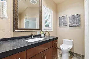 200 Greenwich Ln, Modesto, CA 95350 - Photo 37