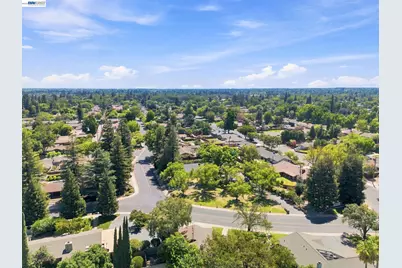 200 Greenwich Ln, Modesto, CA 95350 - Photo 53