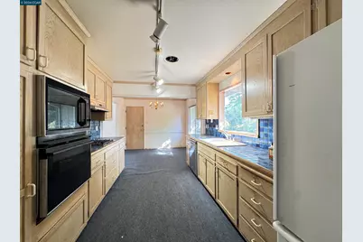 1142 Larch Ave, Moraga, CA 94556 - Photo 11