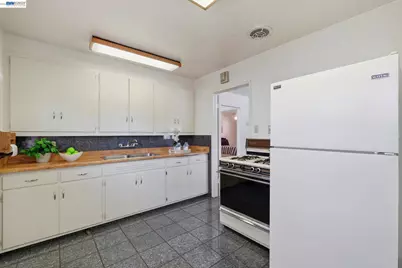 3838 Monterey Blvd., San Leandro, CA 94578 - Photo 11