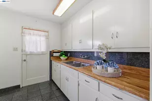 3838 Monterey Blvd, San Leandro, CA 94578 - Photo 13