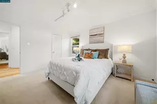 31 Elliot Dr, Pleasant Hill, CA 94523 - Photo 17