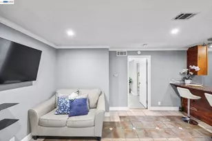 29627 Desert Oak Ct, Hayward, CA 94544 - Photo 9