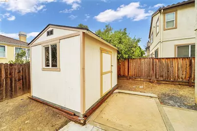 2401 Silveria Way, Antioch, CA 94531 - Photo 77