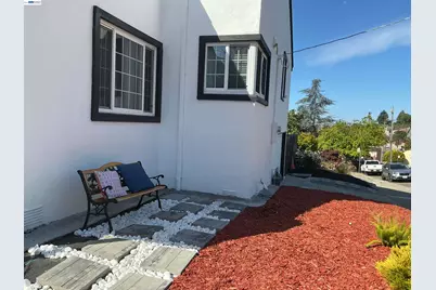 5301 Brann St, Oakland, CA 94619 - Photo 13