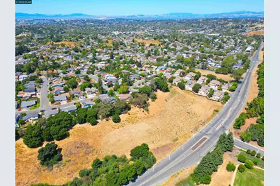 1025 Columbus Pkwy, Vallejo, CA 94591 - Photo 7