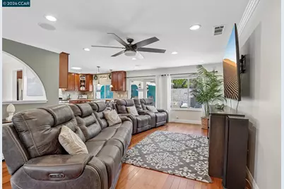 36874 Laurel St, Newark, CA 94560 - Photo 5