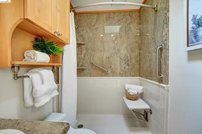 4080 Kuhnle Ave, Oakland, CA 94605 - Photo 29