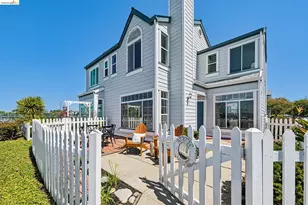 807 Commodore Dr, Richmond, CA 94804 - Photo 5