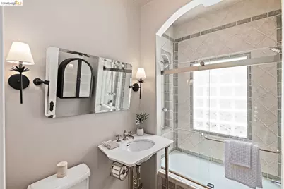 3863 West St, Oakland, CA 94608 - Photo 19