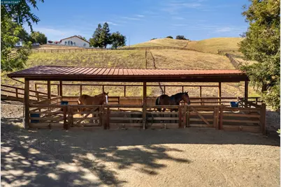 7151 Johnston Rd, Pleasanton, CA 94588 - Photo 69