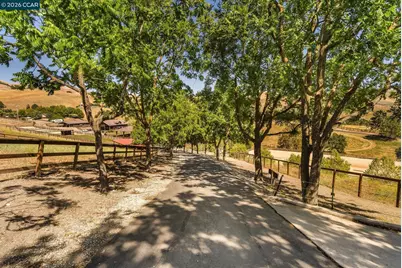 7151 Johnston Rd, Pleasanton, CA 94588 - Photo 55