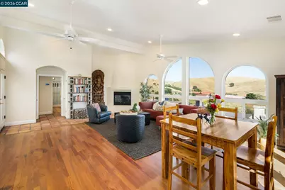7151 Johnston Rd, Pleasanton, CA 94588 - Photo 19