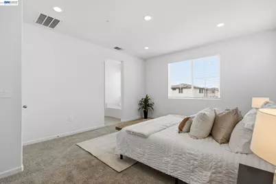 2261 Hewins Street, Manteca, CA 95337 - Photo 31