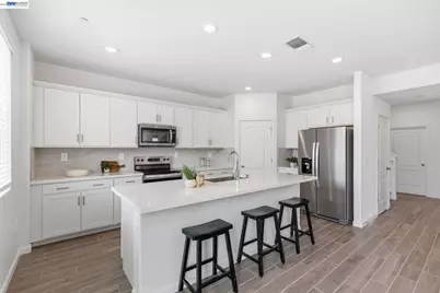 2261 Hewins Street, Manteca, CA 95337 - Photo 7