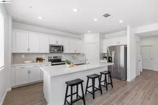 2261 Hewins St, Manteca, CA 95337 - Photo 7