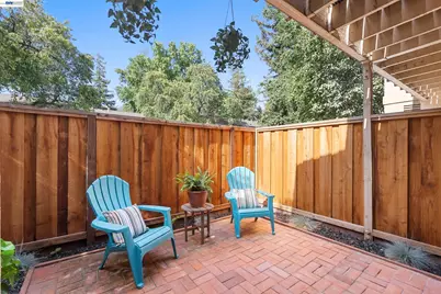 2161 Northwood Cir #D, Concord, CA 94520 - Photo 15