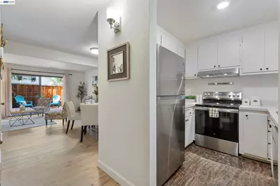 2161 Northwood Cir #D, Concord, CA 94520 - Photo 9