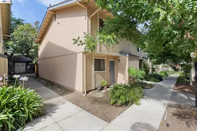2161 Northwood Cir #D, Concord, CA 94520 - Photo 7
