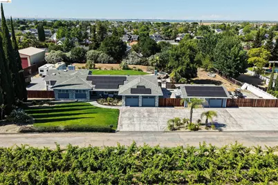 147 Loren Ln, Oakley, CA 94561 - Photo 1