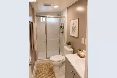 1086 66th St, Oakland, CA 94608 - Photo 33