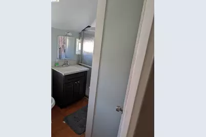 1086 66th St, Oakland, CA 94608 - Photo 25