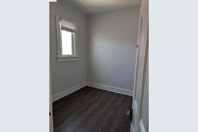 1086 66th St, Oakland, CA 94608 - Photo 23