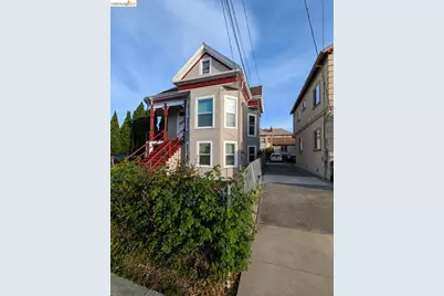 1086 66th St, Oakland, CA 94608 - Photo 3