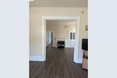 1086 66th St, Oakland, CA 94608 - Photo 9