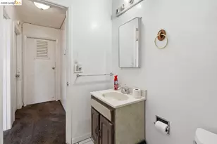 933 41st St, Oakland, CA 94608 - Photo 49