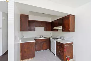 933 41st St, Oakland, CA 94608 - Photo 7
