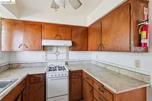 933 41st St, Oakland, CA 94608 - Photo 23