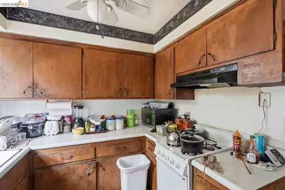 933 41st St, Oakland, CA 94608 - Photo 31