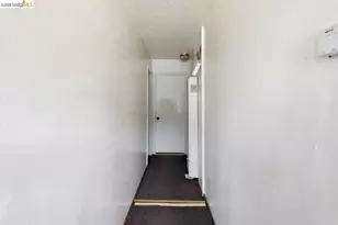 933 41st St, Oakland, CA 94608 - Photo 37