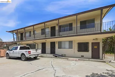 933 41st St, Oakland, CA 94608 - Photo 3