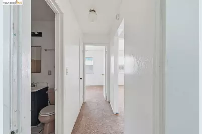 933 41st St, Oakland, CA 94608 - Photo 47