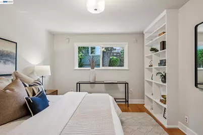 2452 Potomac St, Oakland, CA 94602 - Photo 27