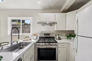 2452 Potomac St, Oakland, CA 94602 - Photo 19