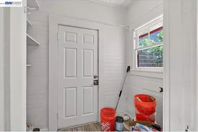 950 Loomis Ct, Oakland, CA 94606 - Photo 21