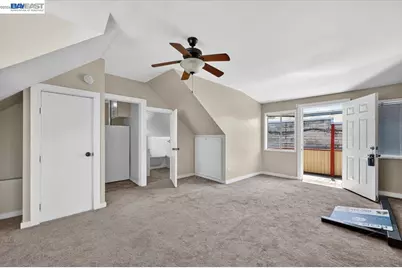 950 Loomis Ct, Oakland, CA 94606 - Photo 29