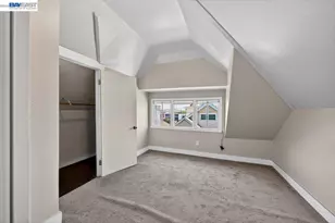 950 Loomis Ct, Oakland, CA 94606 - Photo 29