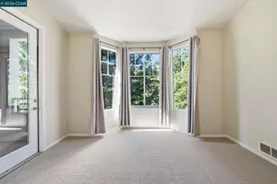 260 Caldecott Ln, Oakland, CA 94618 - Photo 13