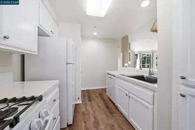 260 Caldecott Ln #307, Oakland, CA 94618 - Photo 25