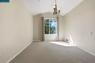 260 Caldecott Ln, Oakland, CA 94618 - Photo 31