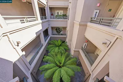 260 Caldecott Ln #307, Oakland, CA 94618 - Photo 5